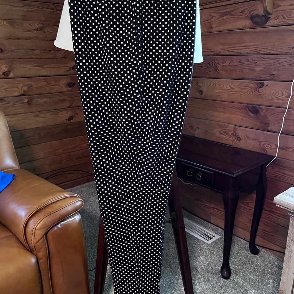 Woman Within 1x Polkadot Leggings (34”W x 28”L)